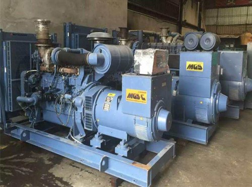 安顺发电机组带负载降电压是什么原因照成的？